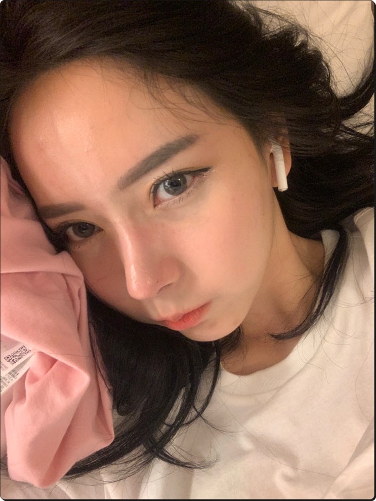 If you are looking for a clinic skilled in lower eyelid lowering